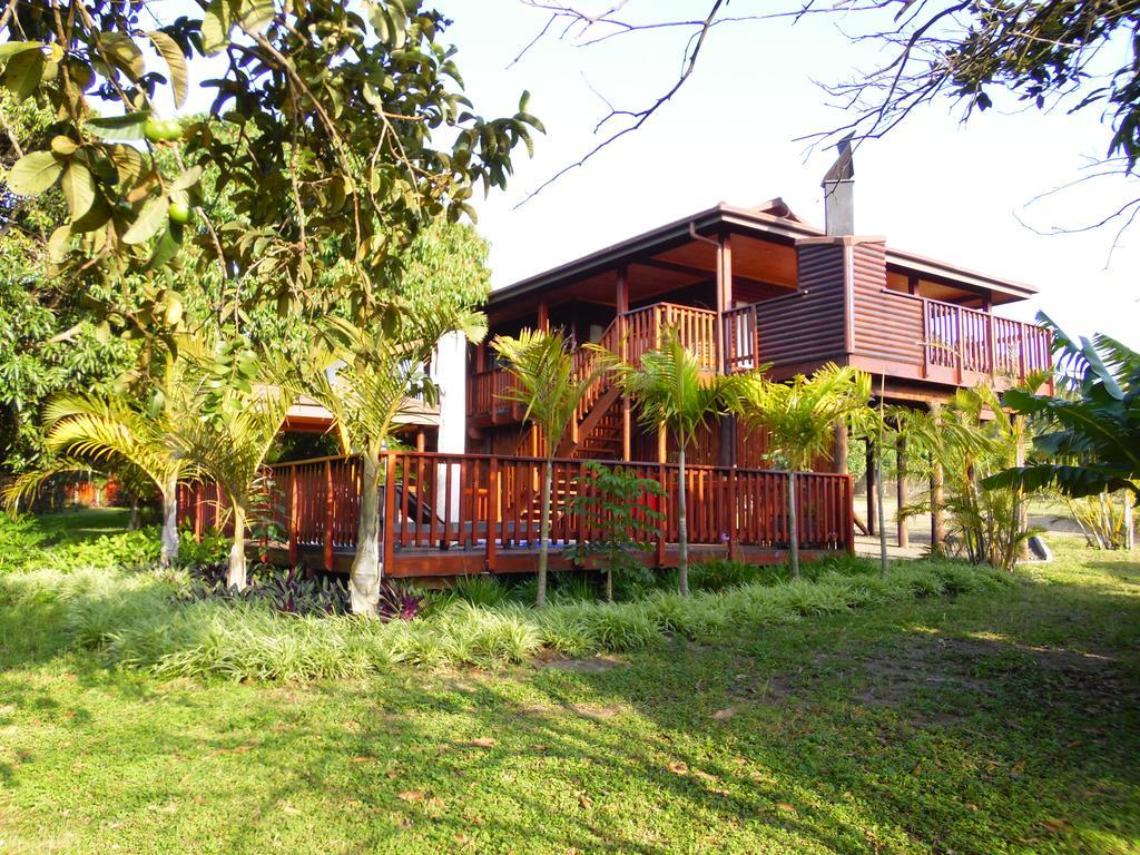 Monzi Safari Lodge St. Lucia Exterior foto
